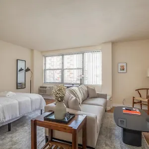 https://arch-dome-dtown-lux-loft-with-rooftop-by-zencity.saint-louishotels.com